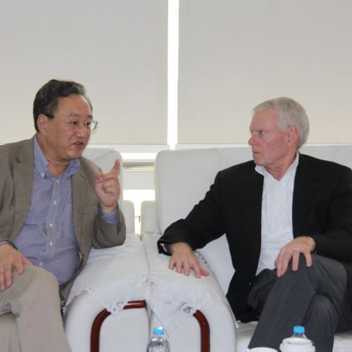 Illumina执行总裁Jay T. Flatley一行访问北京生科院