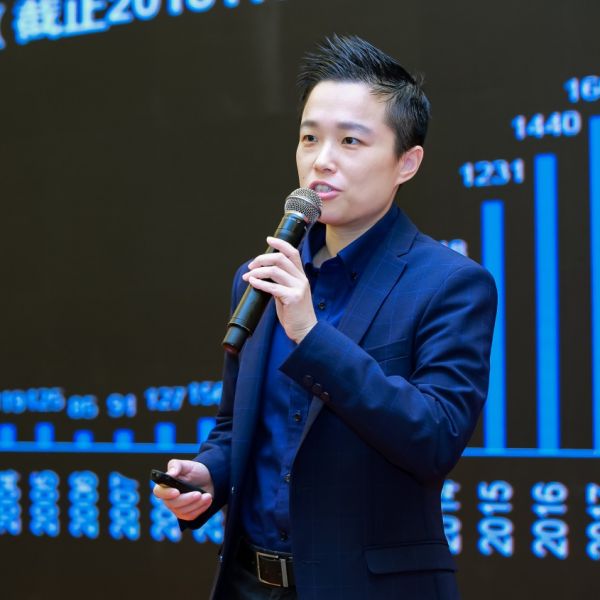 与泡沫共舞，做时间的朋友——靶向治疗与技术投资新思考