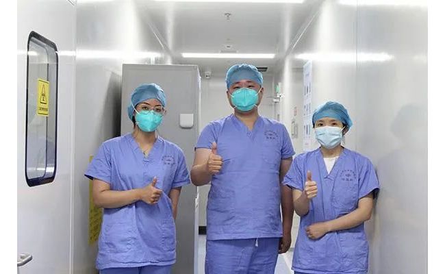 “95后”核酸检测员的一个动作，冲上热搜！