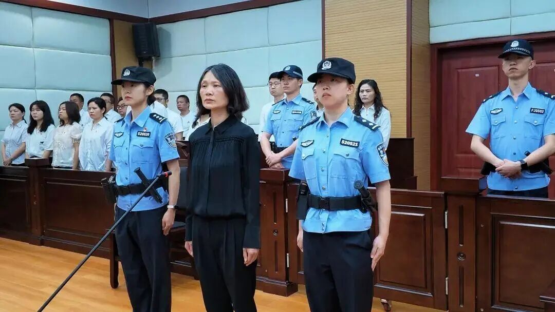 省卫健委副主任、疾控局长，主动交代！